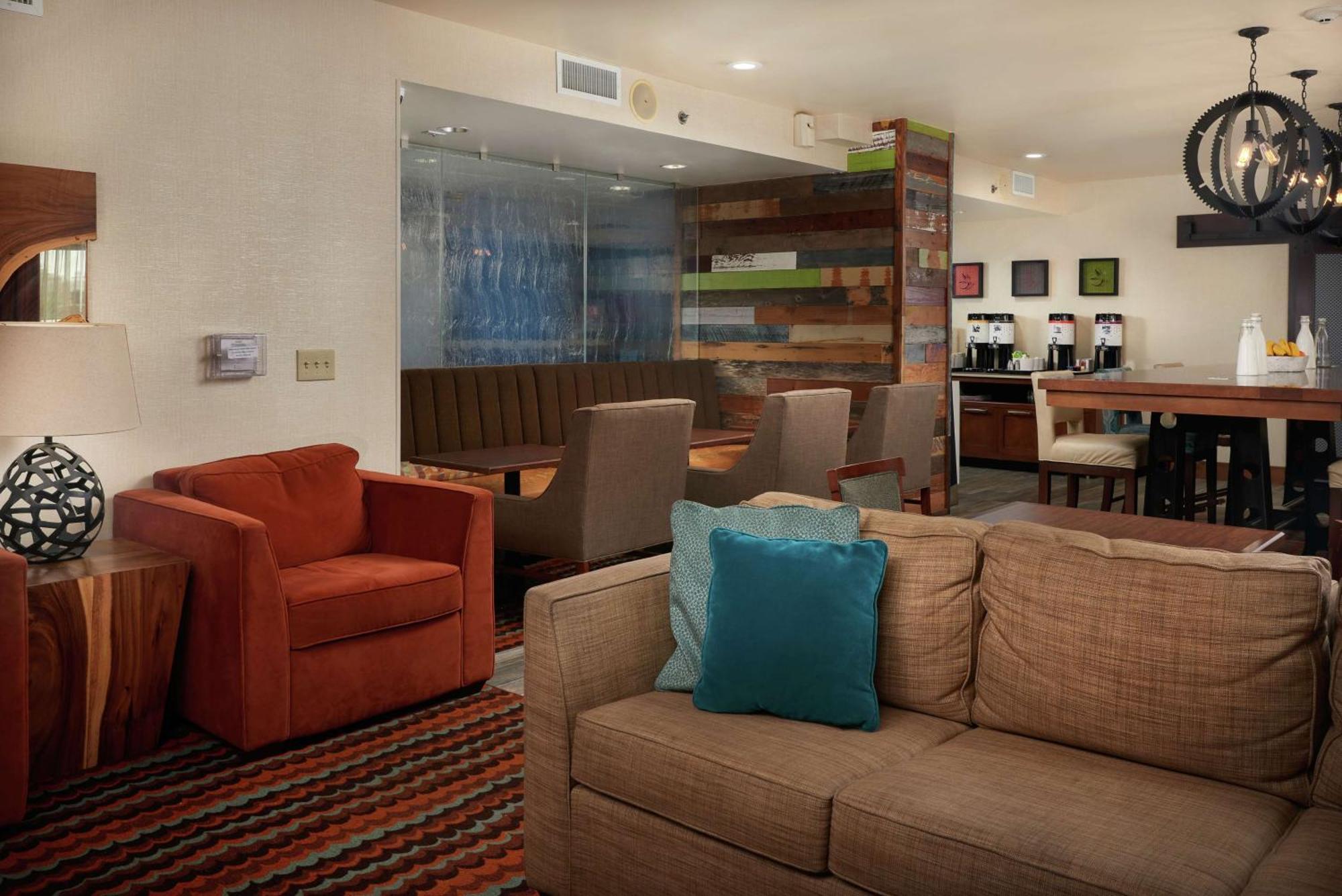 Hampton Inn Бомонт Экстерьер фото